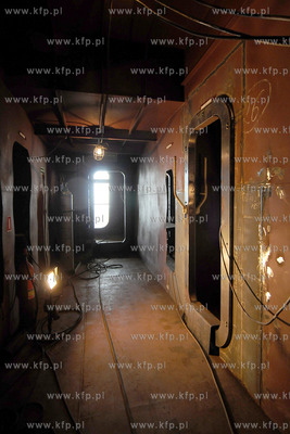 Niedokonczona Korweta Gawron oczekujaca na decyzje...