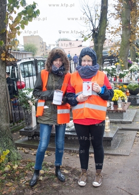 Dzień Wszystkich Świętych. Cmentarz w Starogardzie...