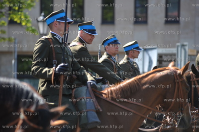 Gdansk. Obchody rocznicowe Konstytucji 3 Maja, kwiaty...