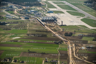 Lotnisko im. Lecha Walesy w Gdanku Rebiechowie oraz...