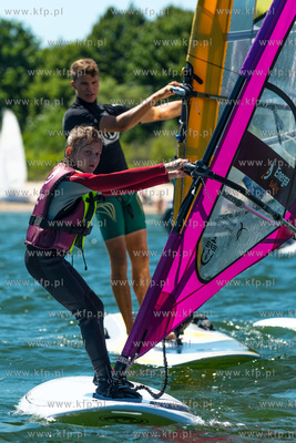 Plaza w Sopocie, przy Sopockim Klubie Zeglarskim. Briefing...