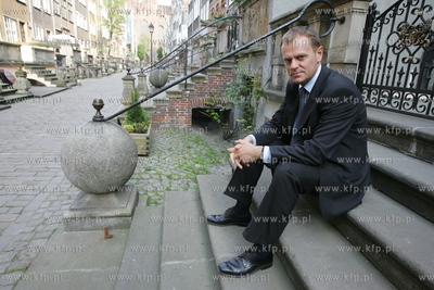 Donald Tusk - polityk, lider Platformy Obywatelskiej....