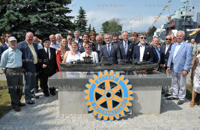 Gdynia. Odsłonięcie makiety dla niewidomych Okrętu...