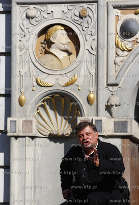 Gdansk. Dlugi Targ. Happening pt Aktorzy Przyjechali...