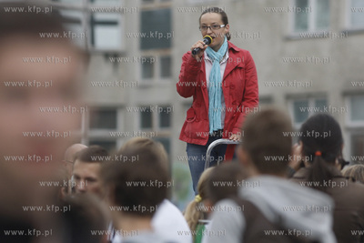 Gdansk Zaspa. Pilkarski turniej dzikich druzyn Do przerwy...