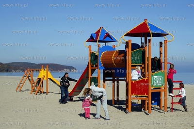 Sopot. Plac zabaw na plazy polnocnej.
14.10.2013
fot....