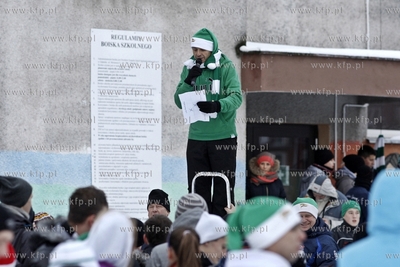 Gdansk Zaspa. Pilkarski turniej dzikich druzyn Do przerwy...