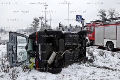 Groźnie wyglądający wypadek na skrzyżowaniu ulic...