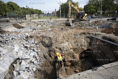 Gdańsk. Budowa tunelu pod ul. Hucisko. Archeolodzy...