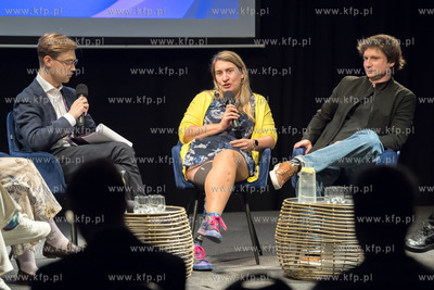 Spotkanie "Wojna obok nas. Historie odwagi, krzywdy,...