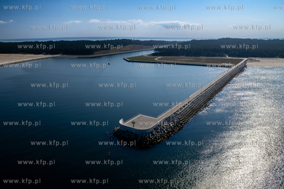 Przekop Mierzei Wiślanej - widok od strony morza....