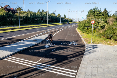 Ekostrada - nowa droga rowerowa w al. Armii Krajowej...