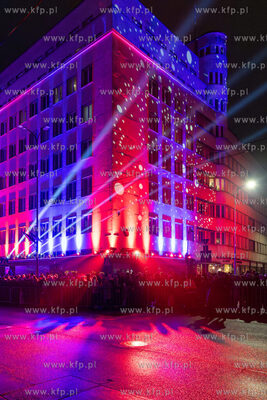 100 - lecie Gdyni. Urodzinowy spektakl uliczny GDYNIA...