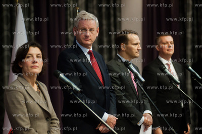 Gdansk. Hotel Hilton. Konferencja prasowa Ministrow...