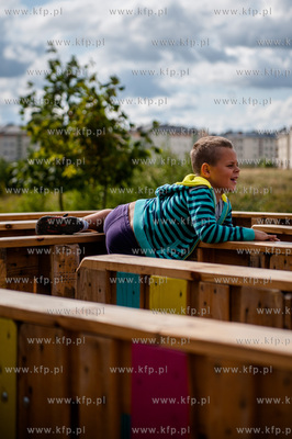 Gdansk. Ujescisko. Nowo powstaly Ekologiczny plac zabaw...