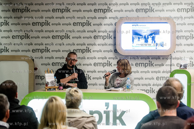 Gdansk. Salon Empik w C.H. Galeria Baltycka. Spotkanie...