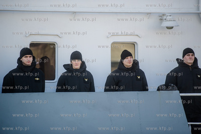 Port Wojenny w Gdyni Oksywiu. ORP Arctowski z grupą...