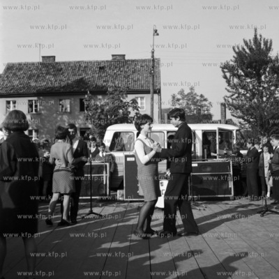 Zabawa taneczna.
05.1967
0000220z_maj_1967
Fot. Zbigniew...