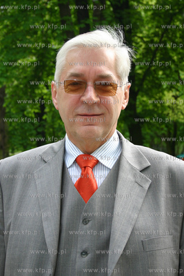 Prof. Janusz Rachon - rektor Politechniki Gdanskiej...