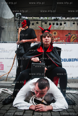 Jedna z atrakcji Jarmarku sw. Dominika byl chrzest...