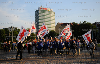 Gdansk. Plac Solidarnosci.  Wiec wyborczy Jaroslawa...