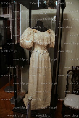 Muzeum Sopotu. Otwarcie wystawy Modna Pani u Wod (...