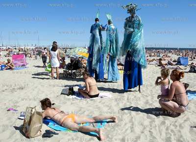 Miedzynarodowe sprzatanie plazy srodmiescie w Gdyni....