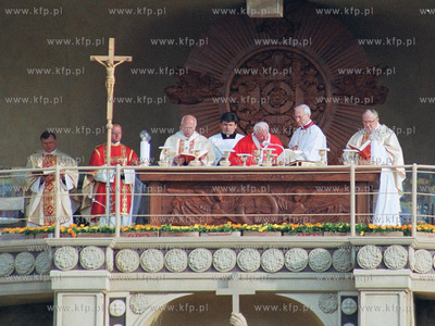 Papiez Jan Pawel II w Trojmiescie Na zdjeciu Podczas...