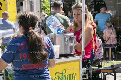 I Festiwal Smaków Food Trucków na parkingu przy ul....