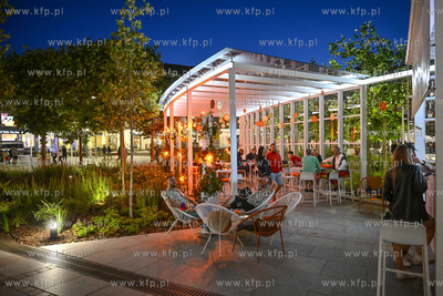 Sopot. Plac Przyjaciół Sopotu po rewitalizacji. Na...