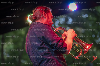 Sopot. 5 urodziny Goyki 3 Inkubator. Na scenie grają...