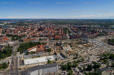 Budowa centrum handlowego Forum Gdańsk. Środkiem...
