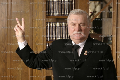 Lech Walesa w swoim biurze w Zielonej Bramie w Gdansku.
16.11.2004
Fot....