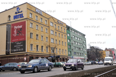 Gdansk - Wrzeszcz - nz  hotel Szydlowski na al. Grunwaldzkiej.
12.03.2010
Fot....