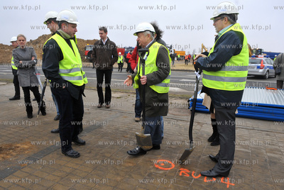 Oficjalne rozpoczecie budowy nowego terminalu, plyty...