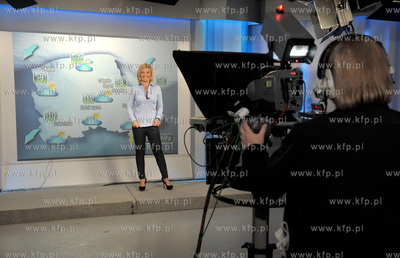 Marzena Sienkiewicz gdanska pogodynka w studio Telewizji...