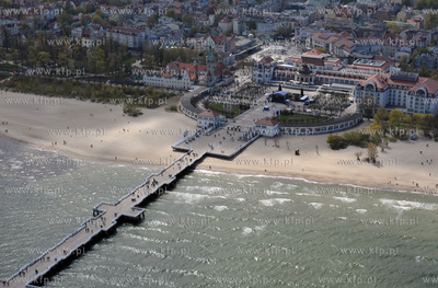 Sopot z lotu ptaka. Molo, Dom Zdrojowy i hotel Sheraton....