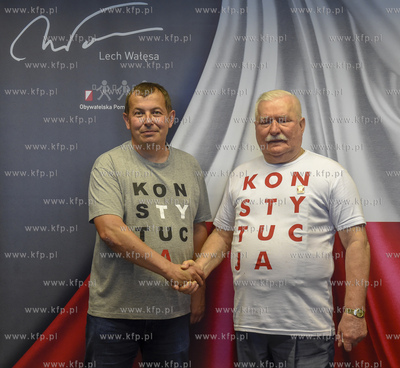 Zdjęcie Jarosława Szostakowskiego, kandydata w wyborach...