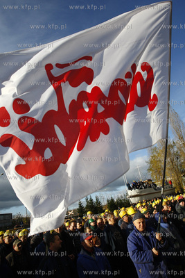 Gdynia. Stocznia Gdynia S.A.. Wiec zorganizowany przez...