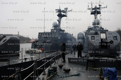 Gdansk. Okrety - ORP Metalowiec, ORP Rolnik i ORP Orkan...