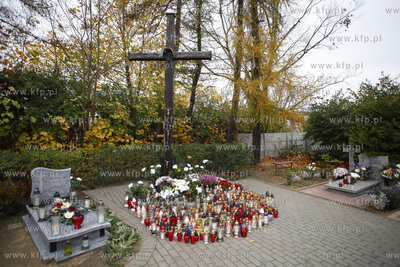 Cmentarz komunalny przy ul. Spokojnej w Pruszczu Gdanskim.
01.11.2013
fot....