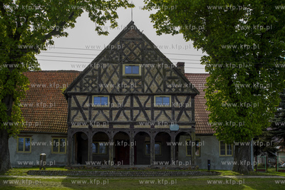 Dom podcieniowy we wsi Koszwały z 1792 roku. 09.05.2020...