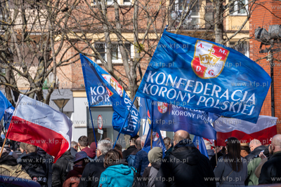 Gdańsk. Marsz "Polska za pokojem" zorganizowany przez...
