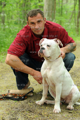 Przemyslaw Saleta ze swoim psem Milky Way, 8-miesieczna...