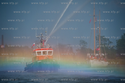 Gdansk. Oficjalne rozpoczecie sezonu zeglarskiego....