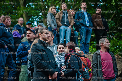Wyburzanie Mostku Weisera na gdanskiej Strzyzy. 05.06.2013...