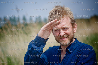 Plaza w Chalupach. PIosenkarz Pawel Stasiak.
24.05.2014
fot....