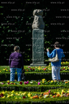 Gdańsk. Park Oliwski. Konferencja prasowa przedastawiająca...