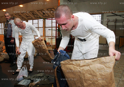 Ostatni pobor kandydatow na zolnierzy w XII dywizji...