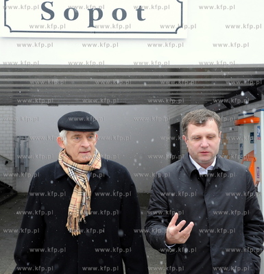 Przewodniczacy Parlamentu Europejskiego prof. Jerzy...